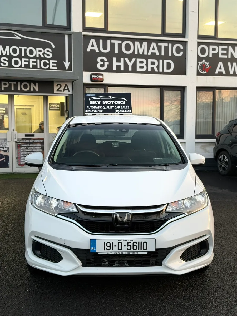 2019 Honda Fit 1.5 Petrol Hybrid,,Automatic, - Image 2