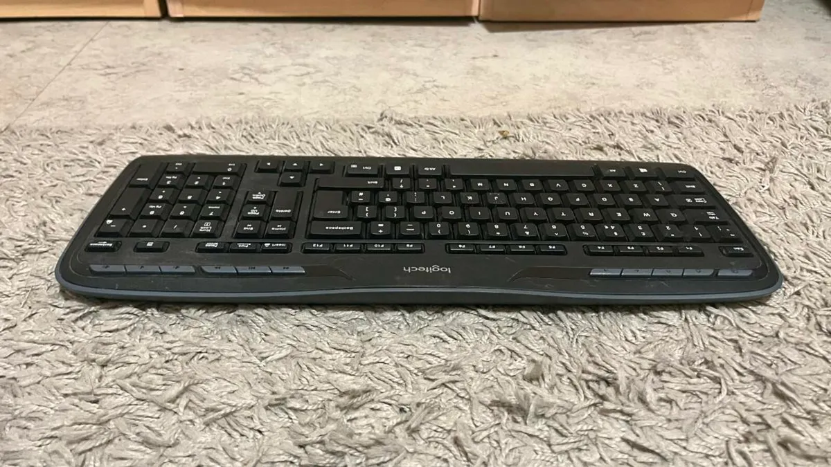 Logitech Wireless Keyboard - Image 3