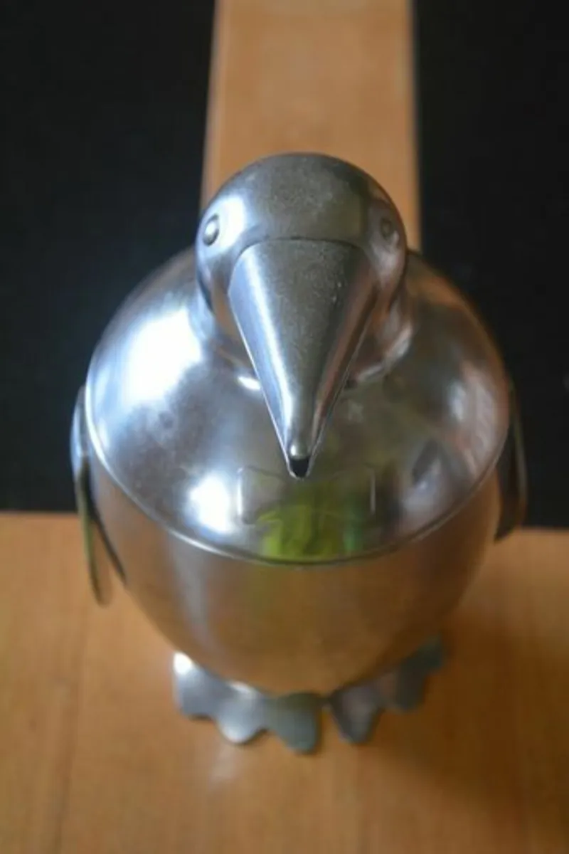 Vintage Penguin Cocktail Shaker - Image 4