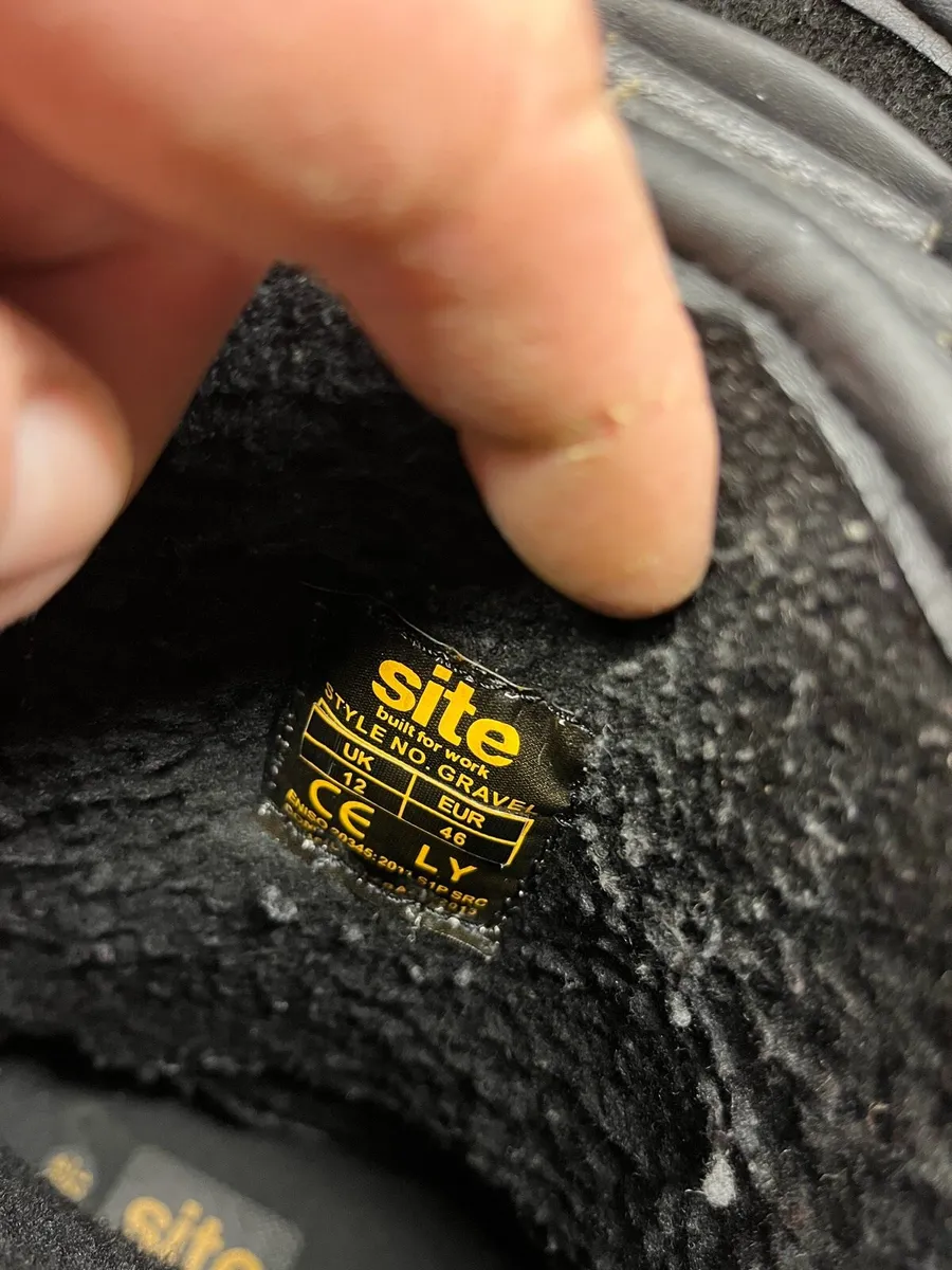 Work boots - Image 2