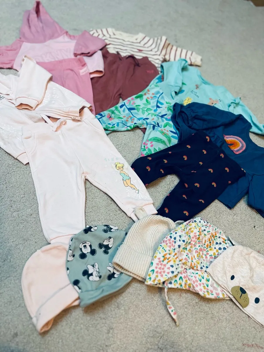 Baby’s girl clothes - Image 2