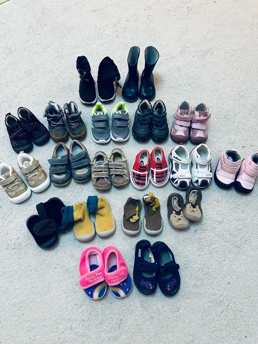 Kid’s shoes, baby shoes - Image 1