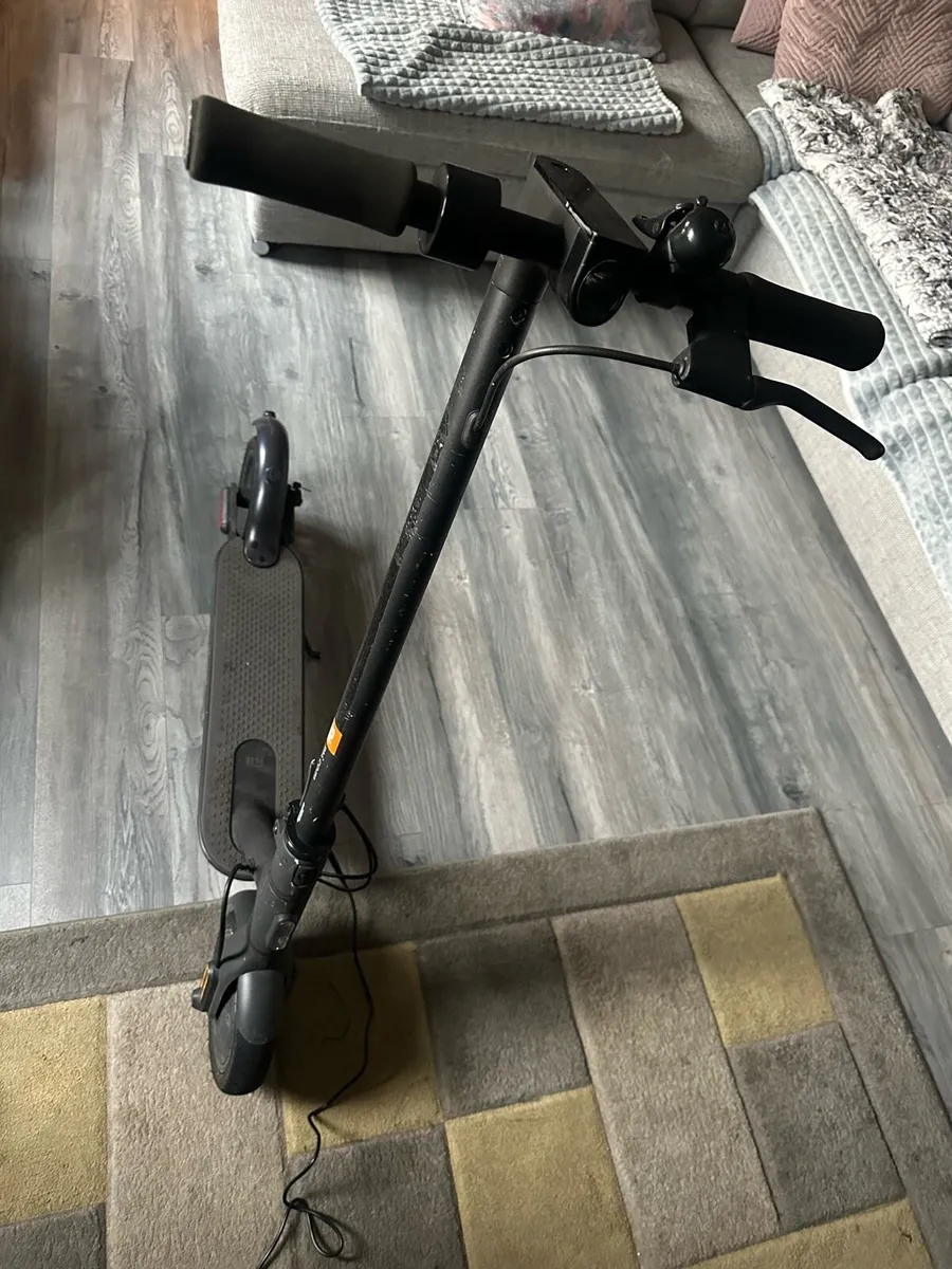 Electric scooter - Image 2
