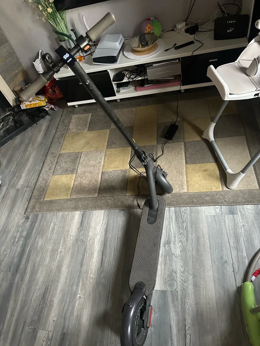 Electric scooter - Image 4