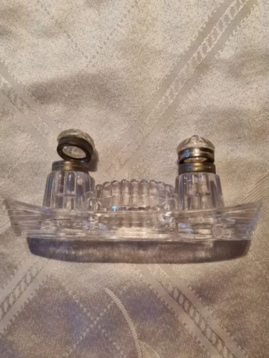 Antique Glass Double inkwell in boat form - Image 2