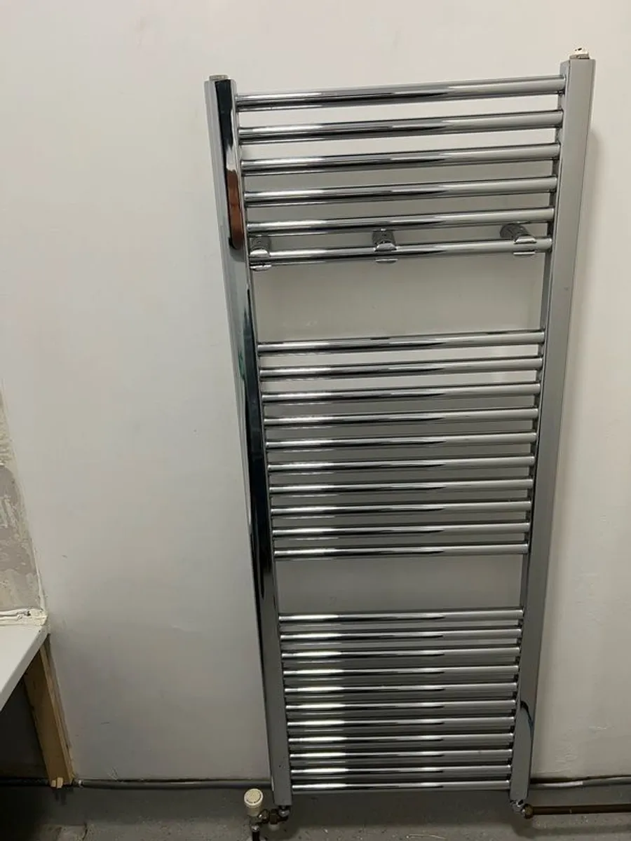 Full Second-Hand Bathroom Set for Sale - Image 1