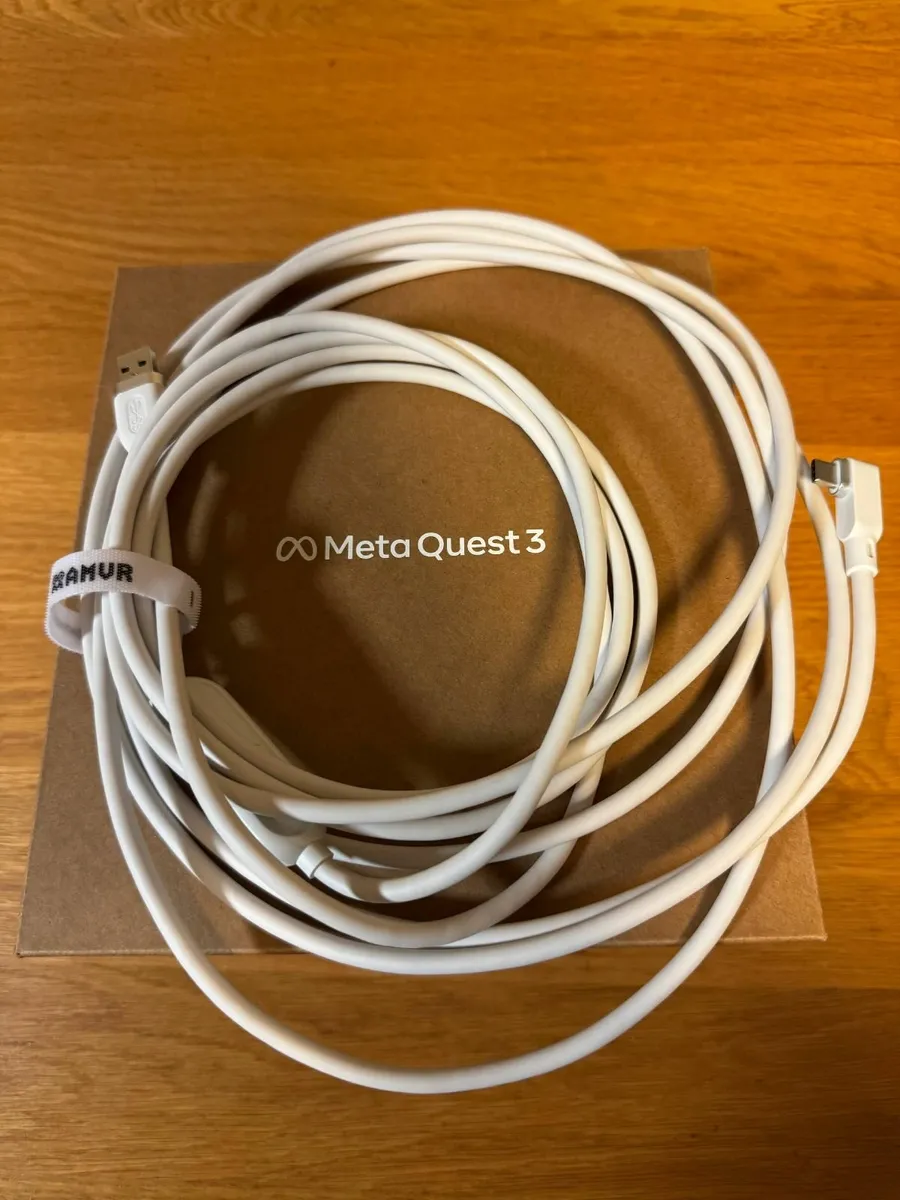 Meta Quest 3 VR Headset (Like New, 2 Month Old) - Image 3