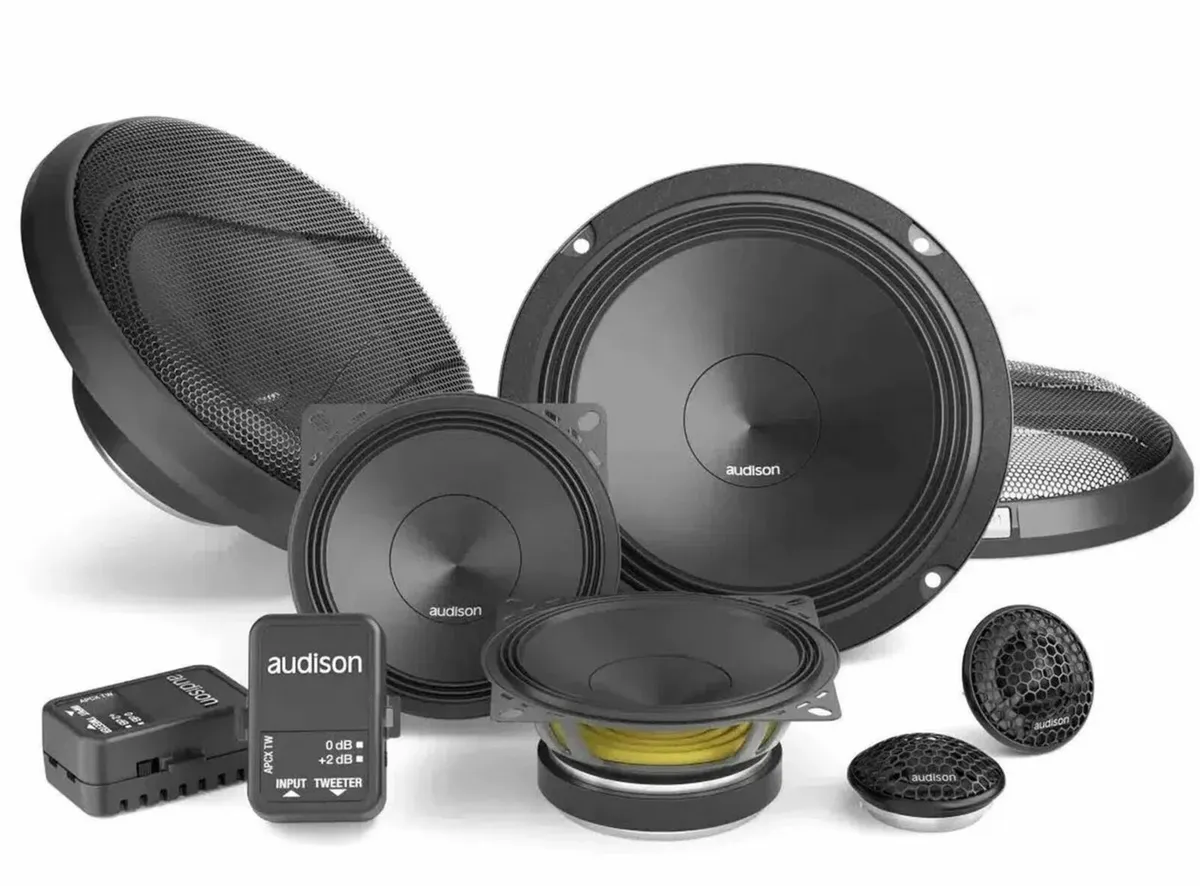 FULL CAR AUDIO SET - Image 1