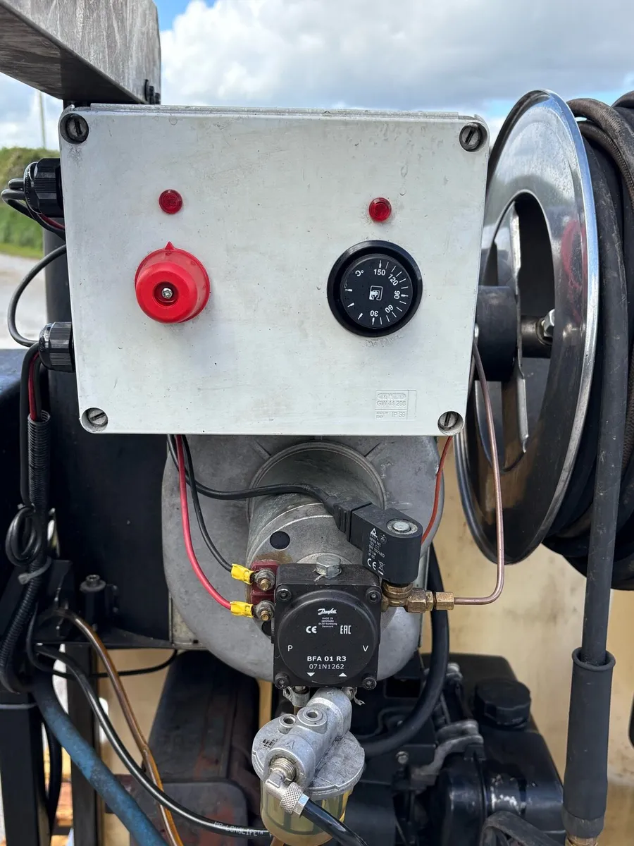 Diesel Power Washer System Hot and Cold 3000psi - Image 3