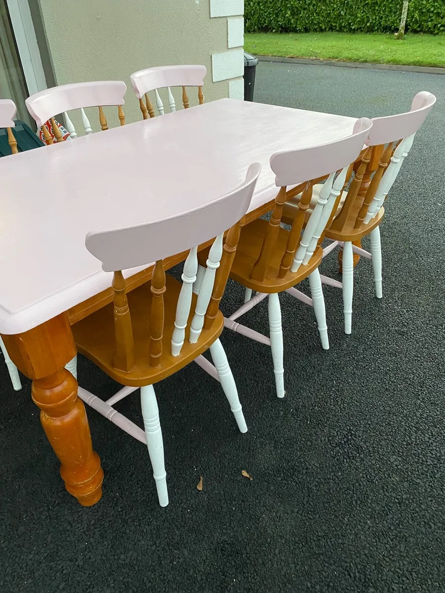 6ft solid wood table & 6 chairs - Image 1