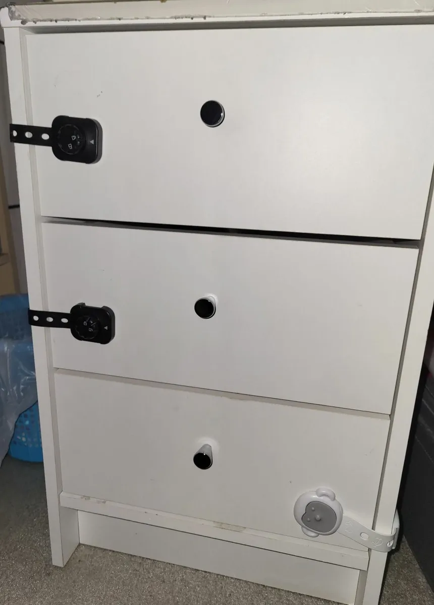 Small IKEA unit of 3 drawers with baby proofing