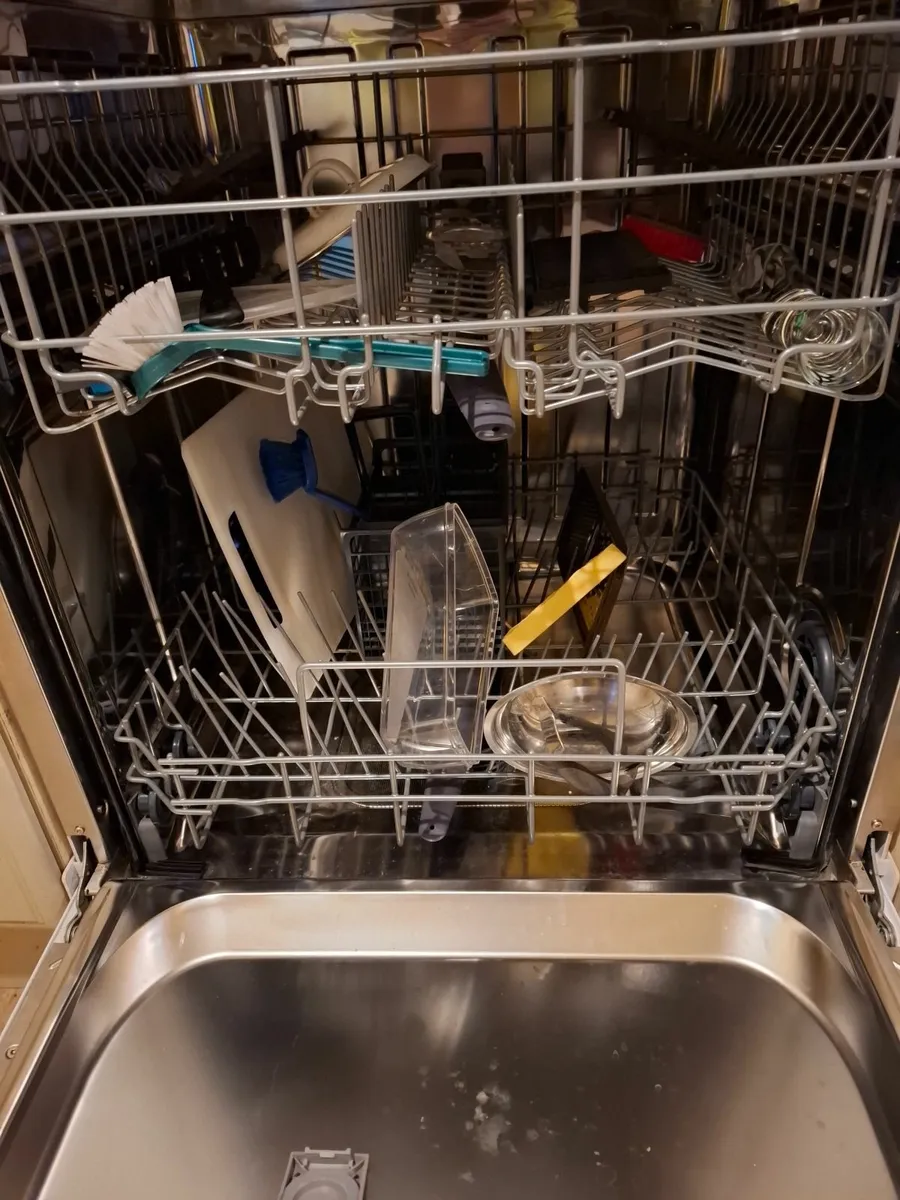 Dishwasher - Image 4