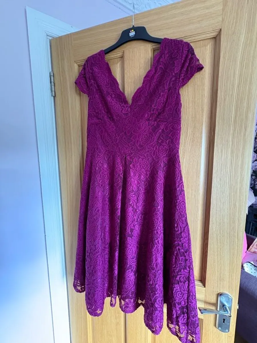 Fabulous Dresses - Image 3