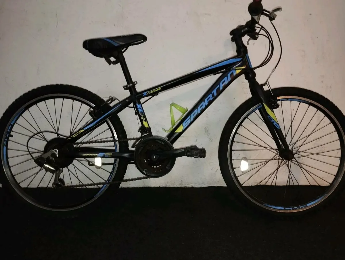 Boys 24inch bike - Image 1