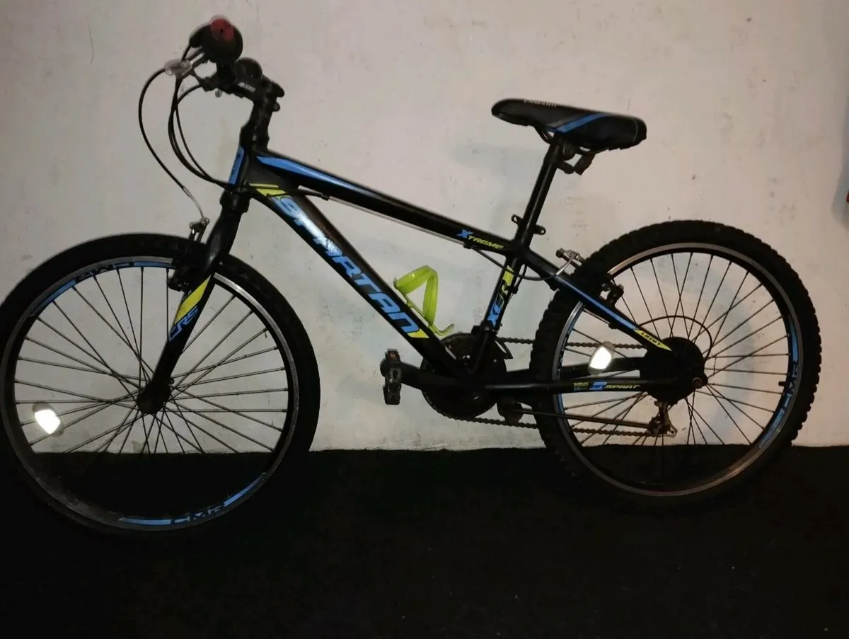 Boys 24inch bike - Image 2