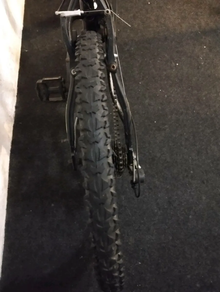 Boys 24inch bike - Image 4