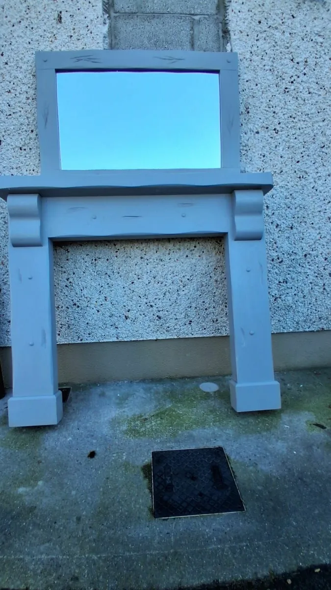 Surround with over mantle