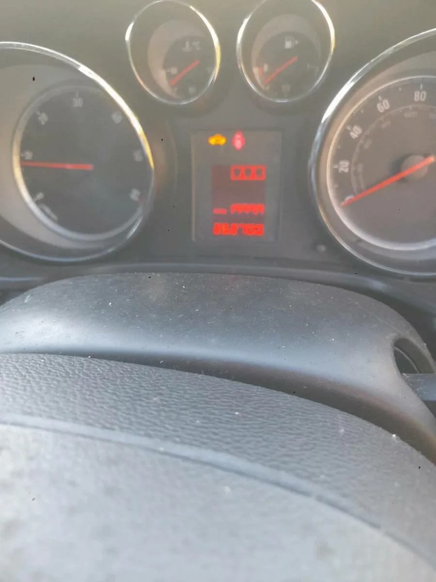 2009 Vauxhal insignia 2.0 cdti breaking - Image 3