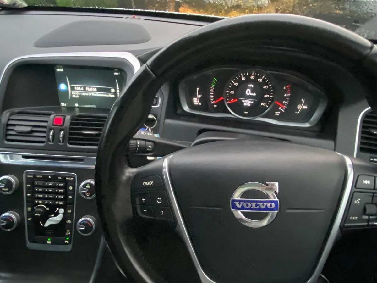 Volvo XC60 2015 - Image 3