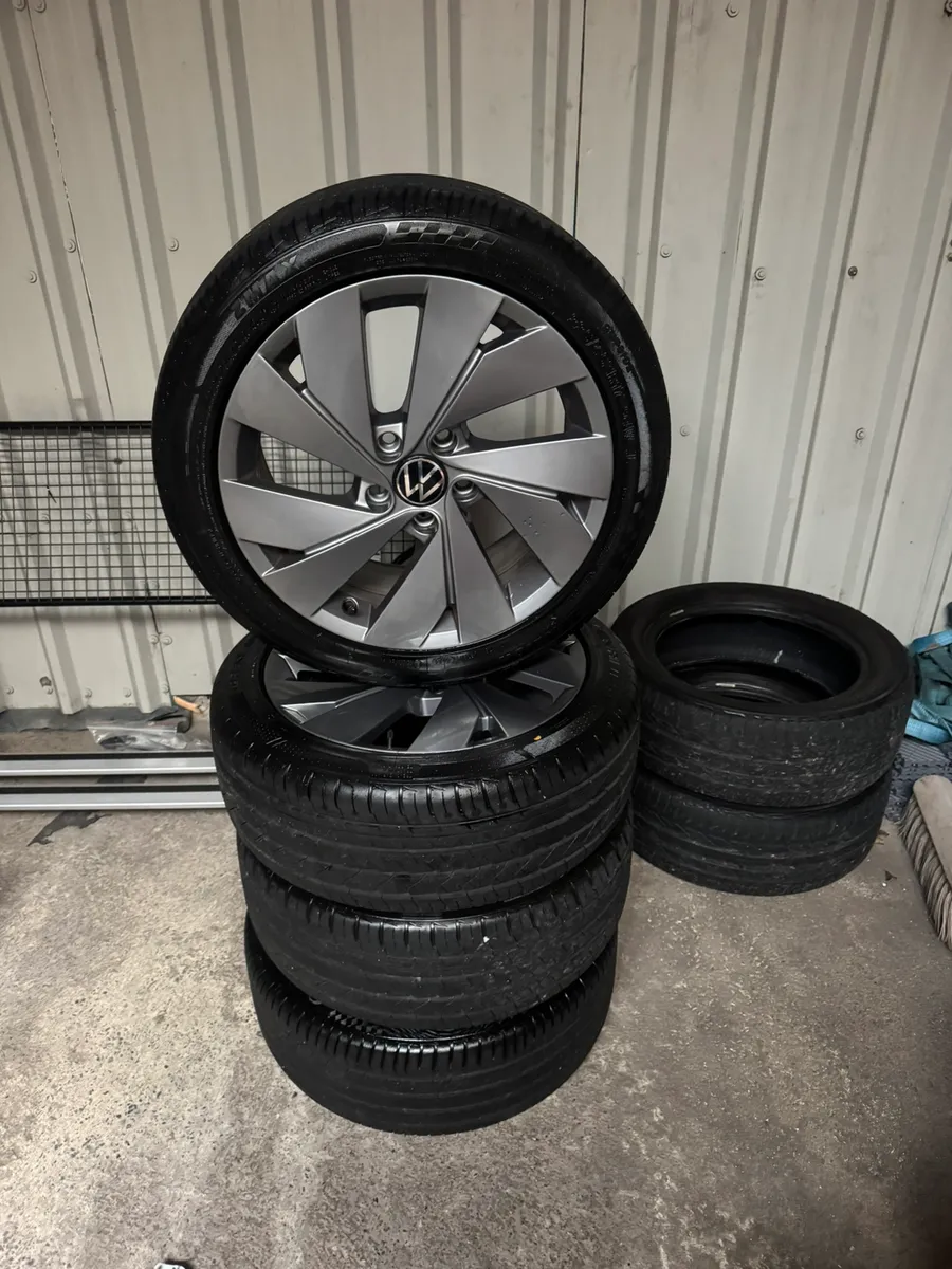 VW Golf alloys 5x112