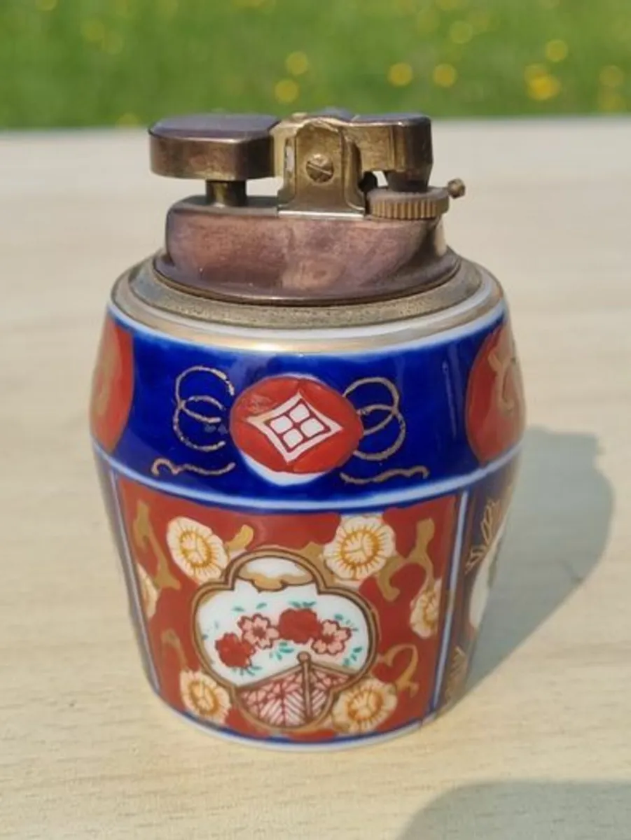 Gold Imari Hand Painted Japan Lighter - Image 3