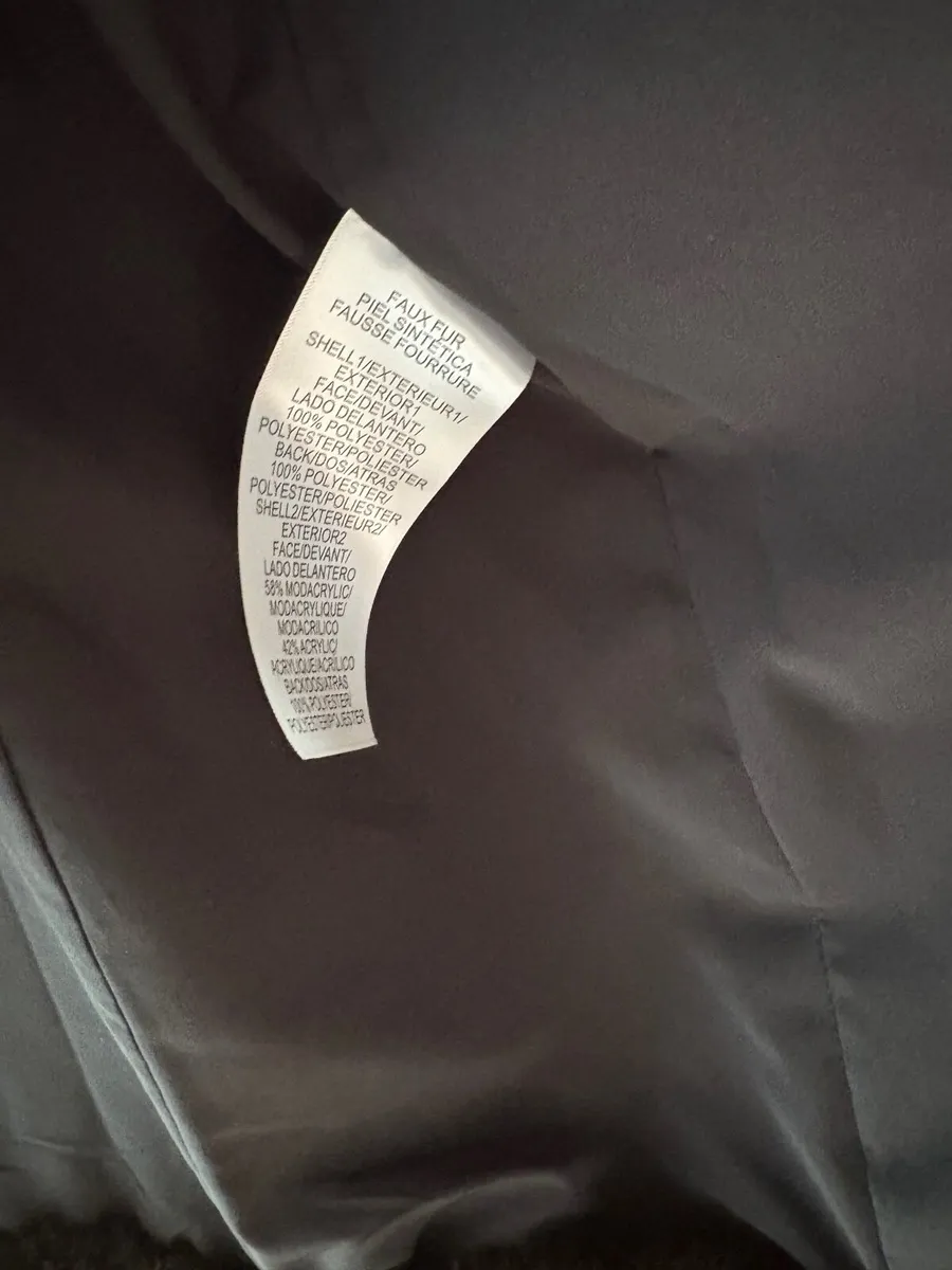 Ladies faux fur coat - Image 3