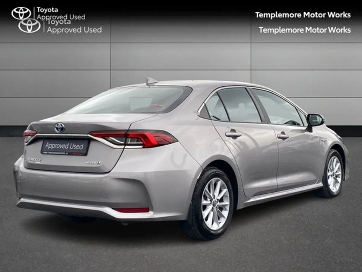 Toyota Corolla HYB LUNA SALOON 4DR AUTO HYBRID - Image 2