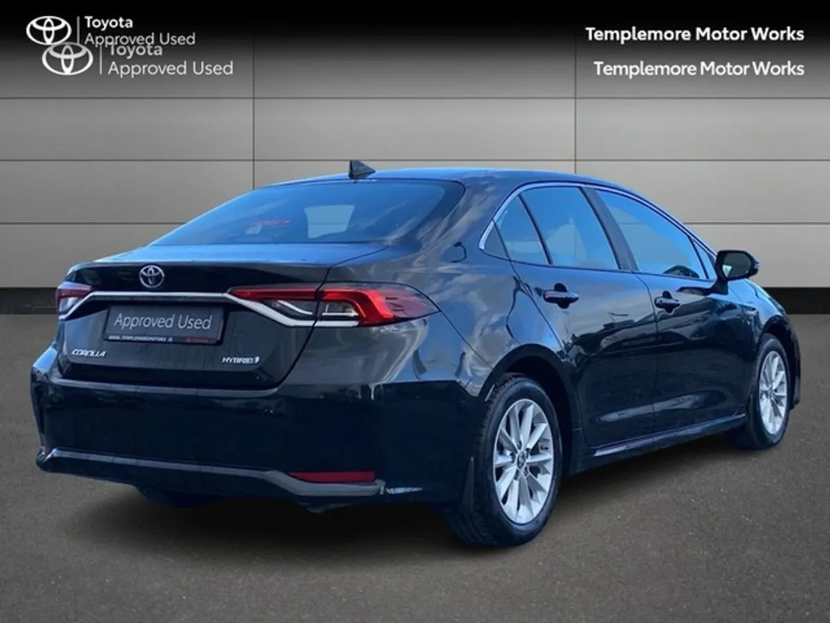 Toyota Corolla HYB LUNA SALOON 4DR AUTO - Image 2