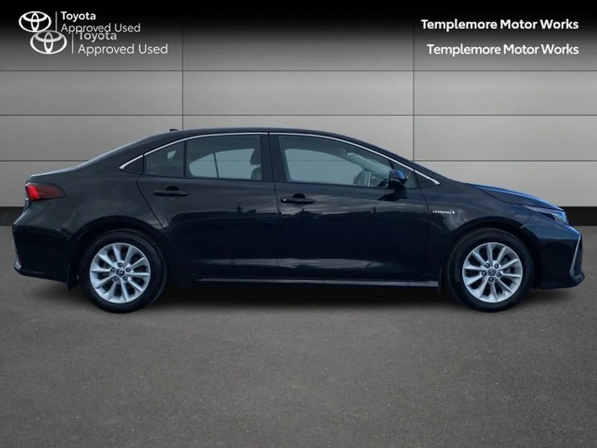 Toyota Corolla HYB LUNA SALOON 4DR AUTO - Image 3