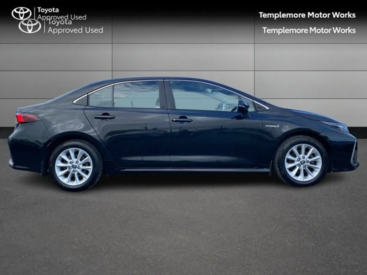Toyota Corolla HYB LUNA SALOON 4DR AUTO - Image 3