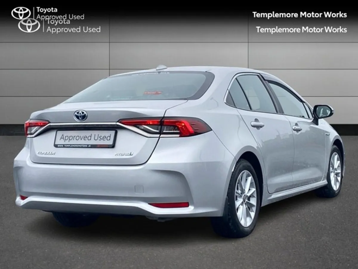 Toyota Corolla HYB LUNA SALOON 4DR AUTO HYBRID - Image 2