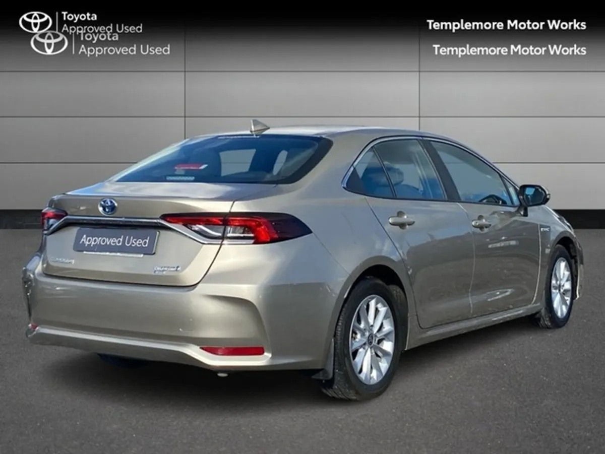 Toyota Corolla HYB LUNA SALOON 4DR AUTO HYBRID - Image 2