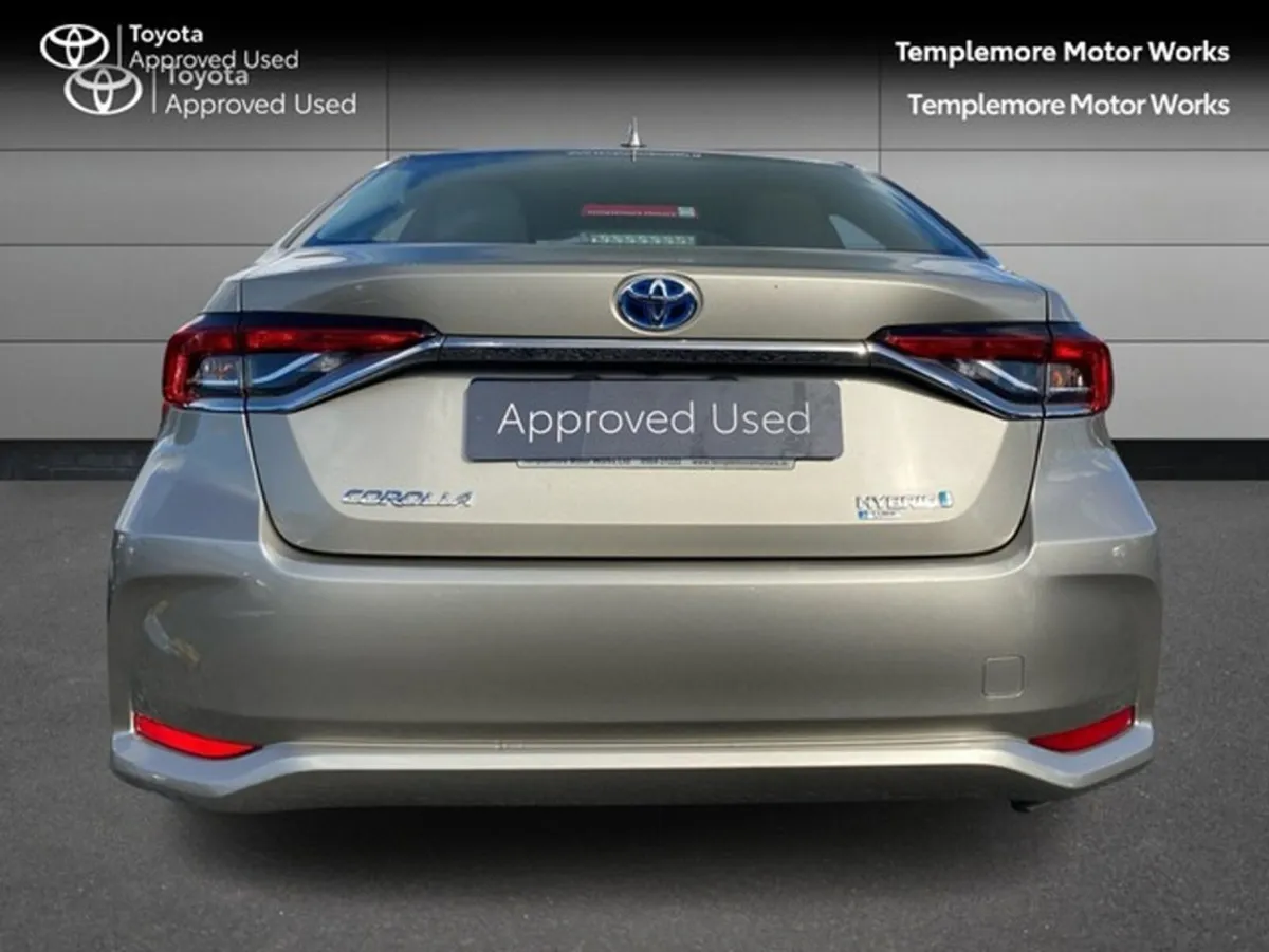 Toyota Corolla HYB LUNA SALOON 4DR AUTO HYBRID - Image 4