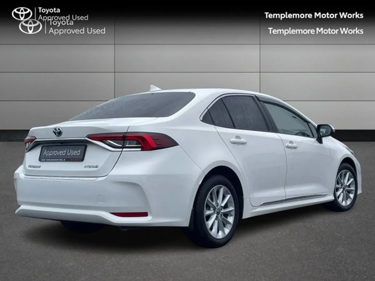 Toyota Corolla COROLLA HYBRID LUNA SALOON - Image 2