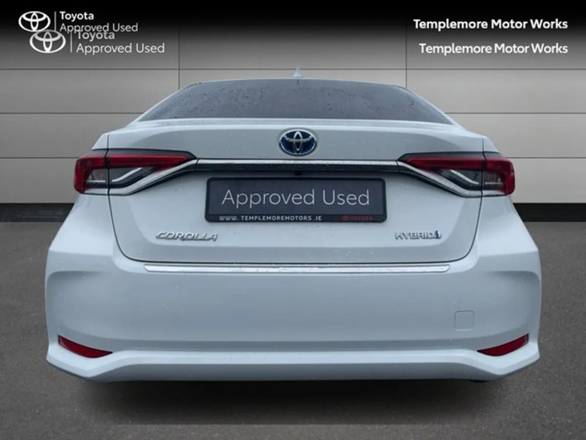 Toyota Corolla COROLLA HYBRID LUNA SALOON - Image 4