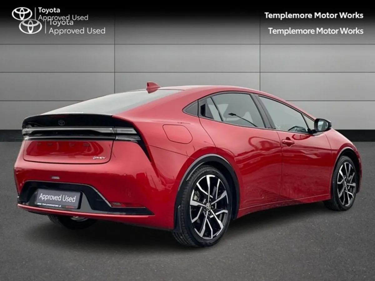 Toyota Prius 2.0 - Image 2