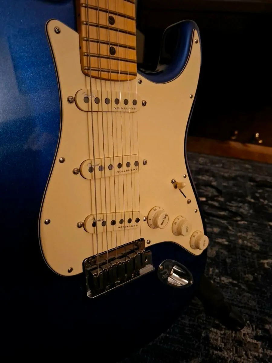 Fender Stratocaster ULTRA USA - Image 2