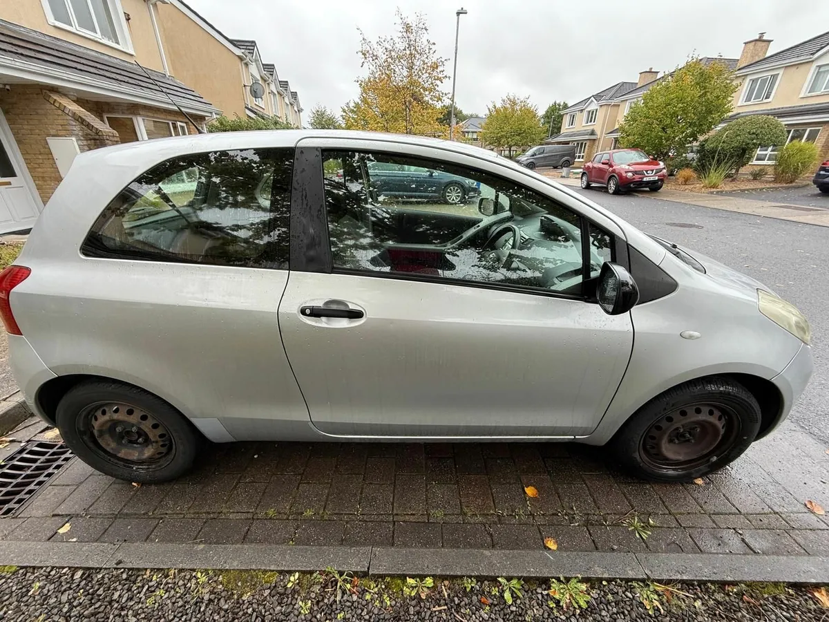 Toyota Yaris 2006 - Image 4