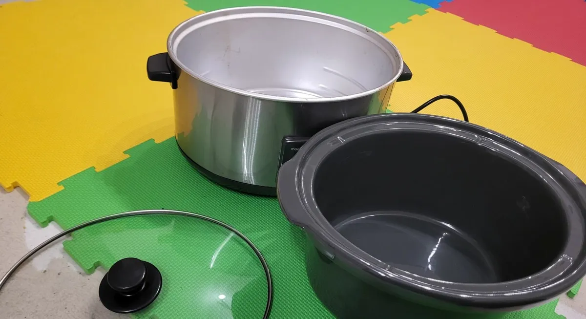 Slow Cooker 6.5L Morphy Richards - rarely used - Image 2