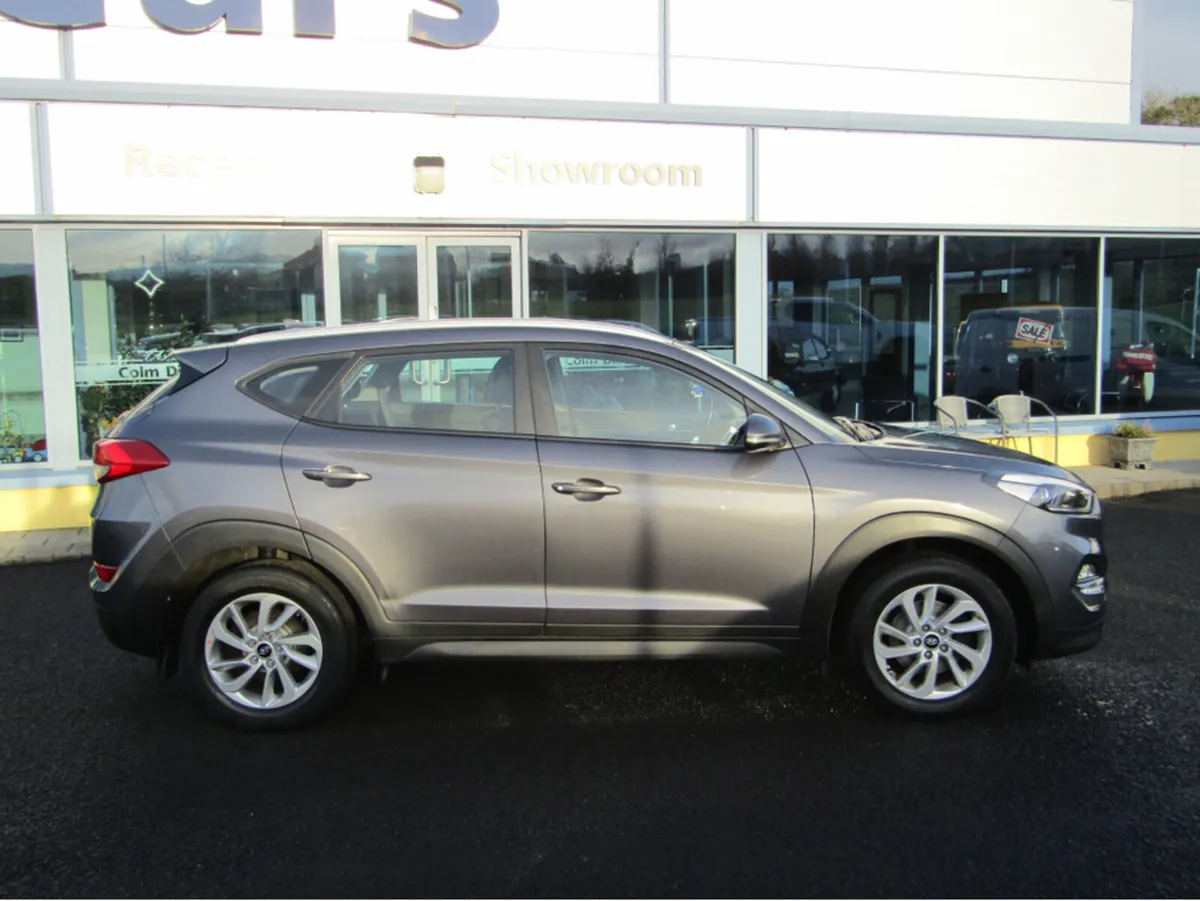 Hyundai Tucson 1.7 SE 116PS 5DR CRDI - Image 3