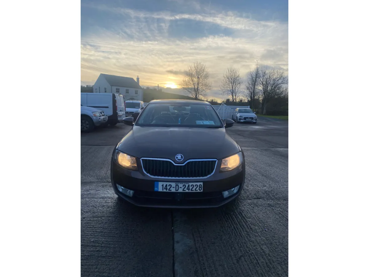 Skoda Octavia 1.6 TDI CR ELEGANCE 10 105PS 5DR AUT - Image 4