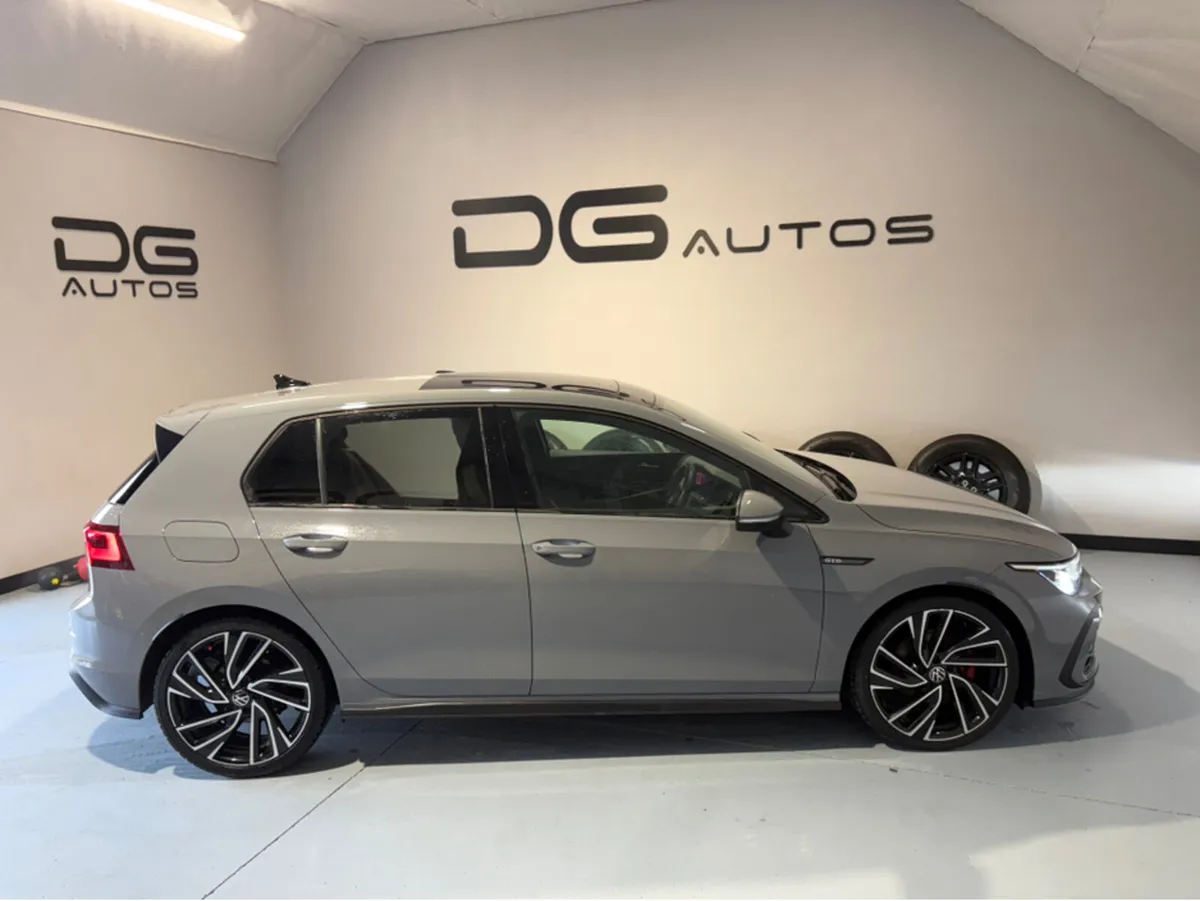 Volkswagen Golf GTD TDI S-A DSG - SUNROOF - UPGRAD - Image 2
