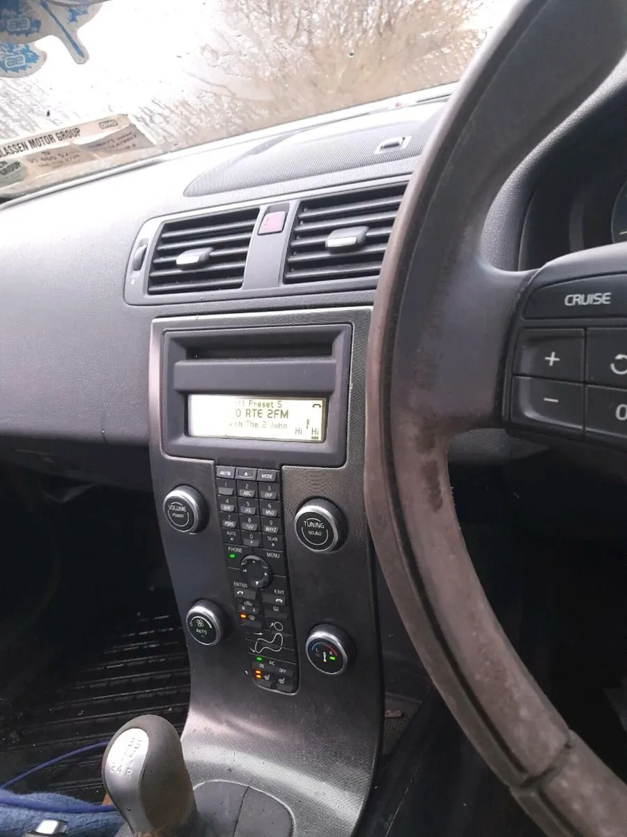 2010 volvo v50 1.6d breaking - Image 3