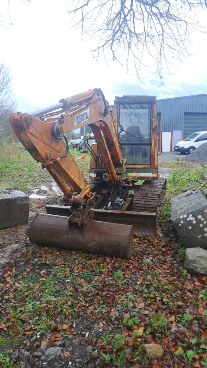 Kubota KH151 - Image 1