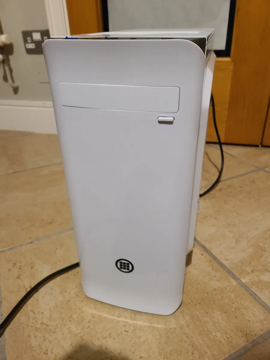 Desktop PC - Image 1