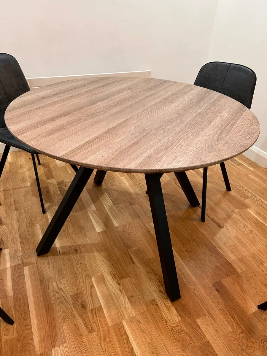 Round Dining Table - Image 1