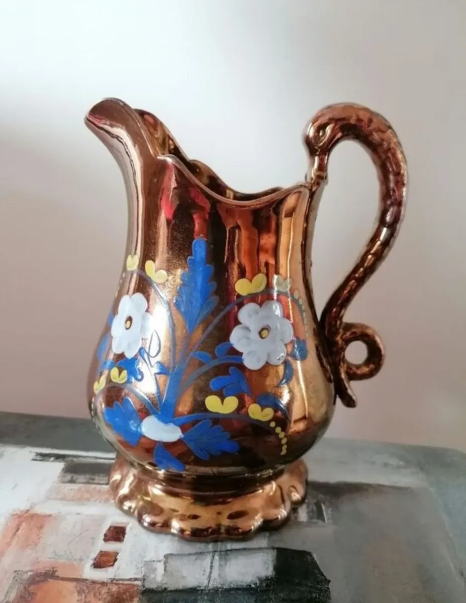 Victorian Copper Jug with Swan Neck Handle - Image 1
