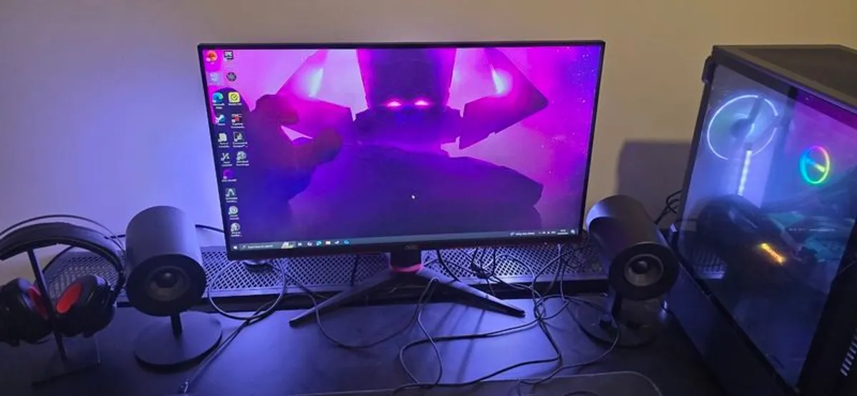 Gaming PC monitor 4k 144hz - Image 1
