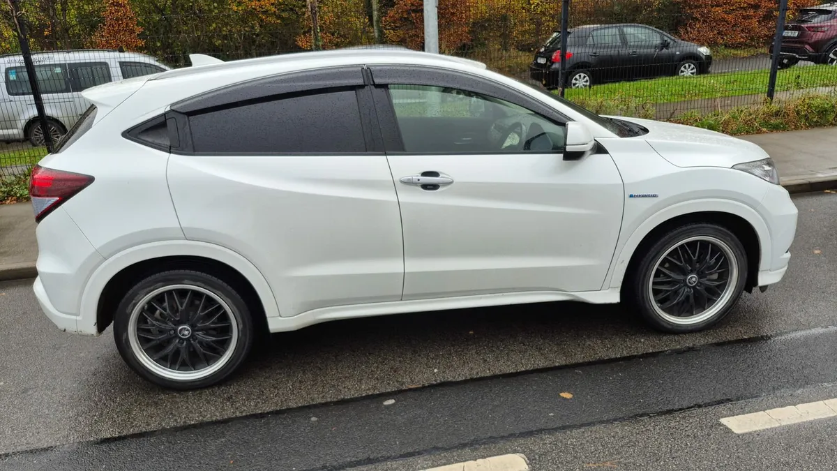 Honda Vezel - Image 1