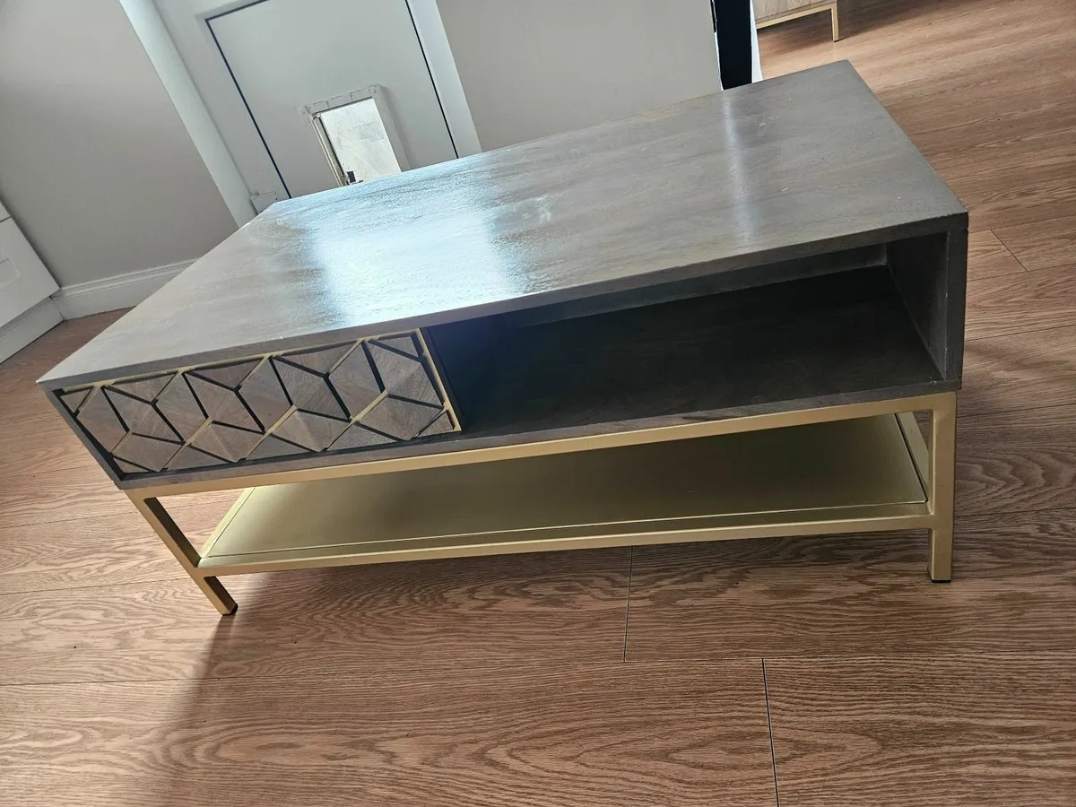Coffee table - Image 1